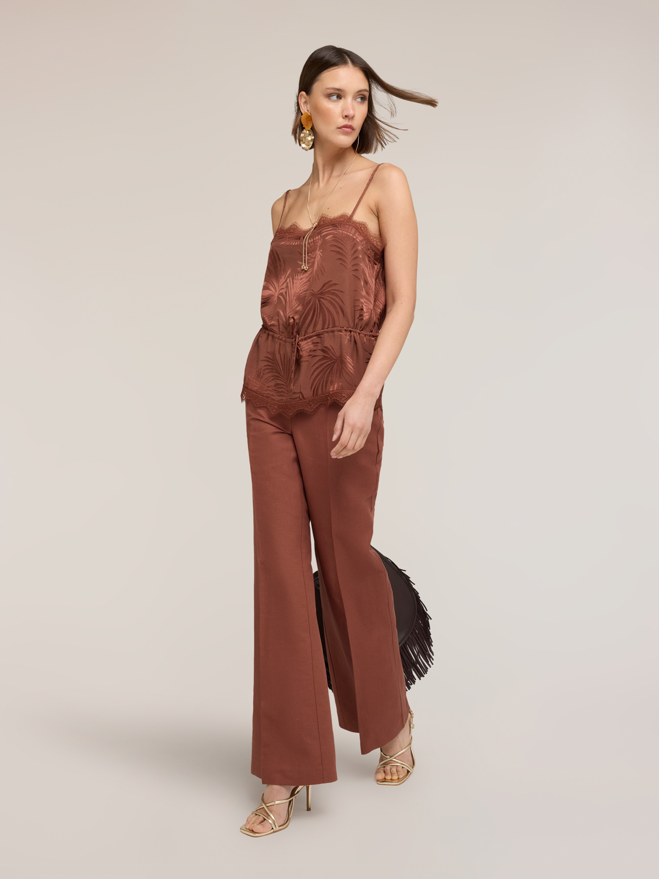 Pantalon flare en m&eacute;lange de lin image number 2