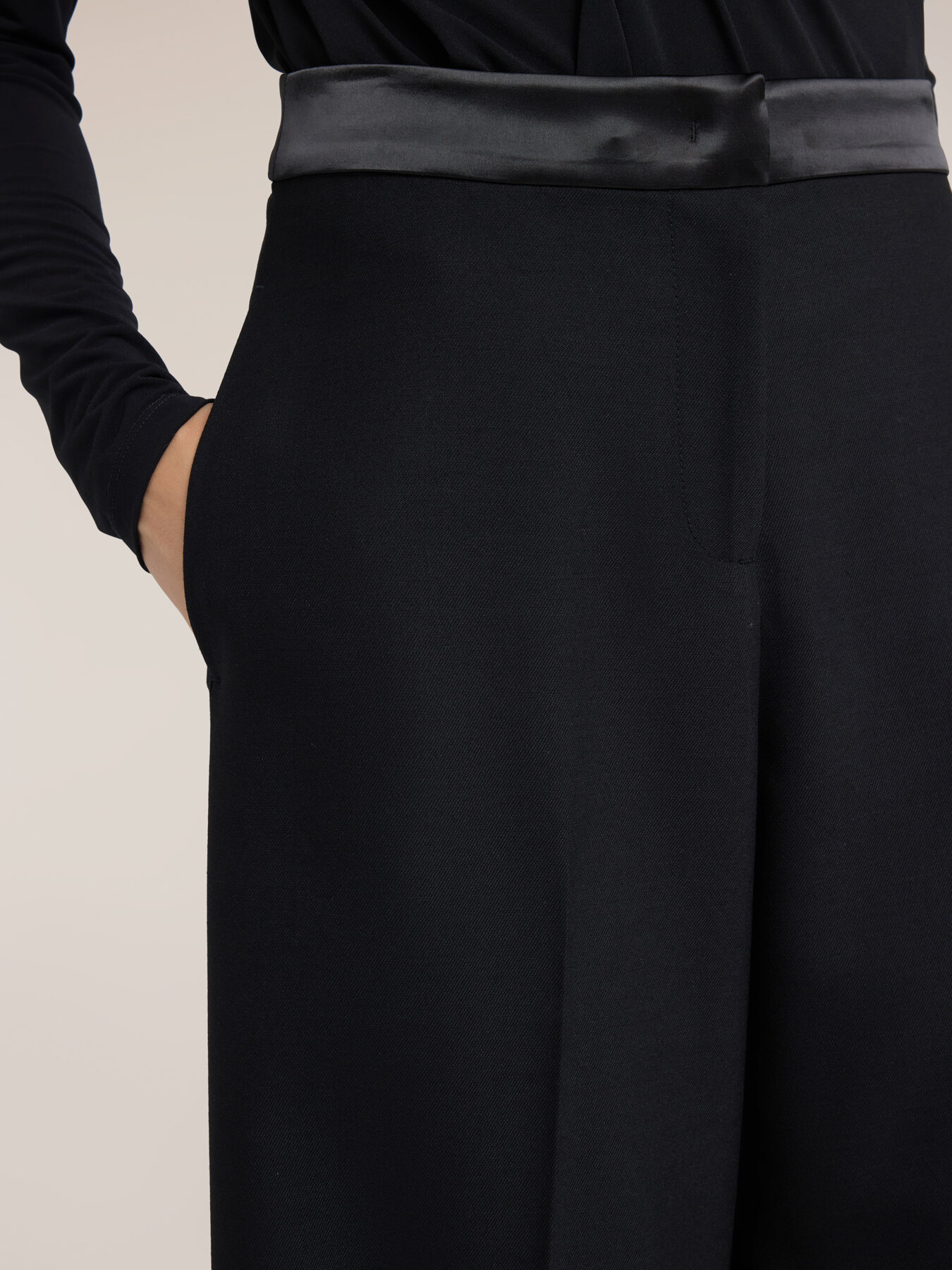 Palazzo pants in cady with satin inserts image number 3
