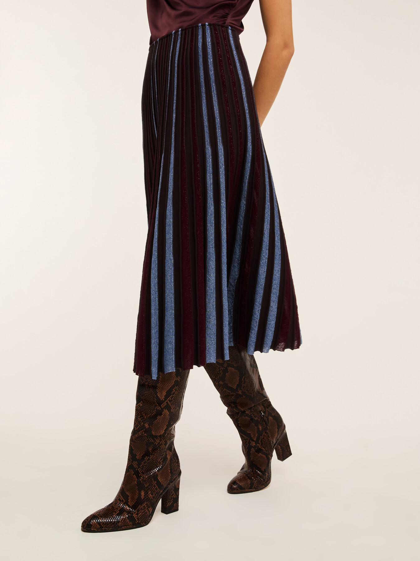 Gonna a righe in maglia lurex pliss&eacute; image number 0