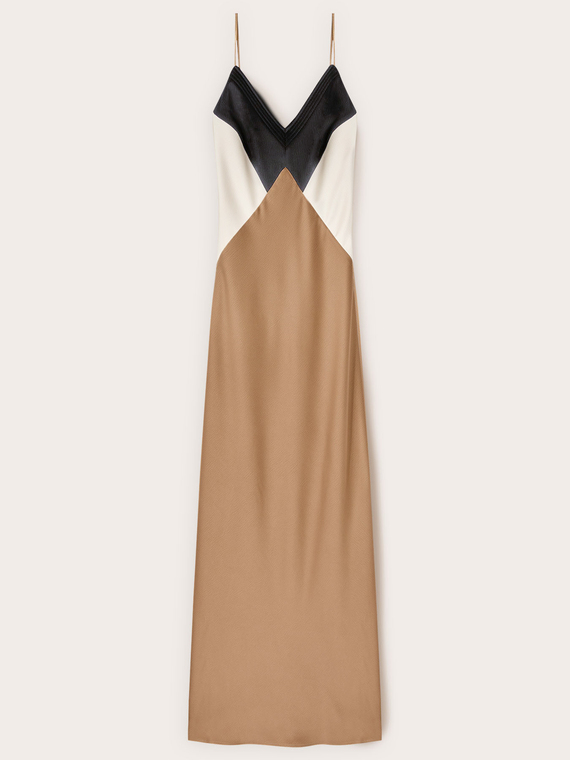 Vestido largo de sat&eacute;n