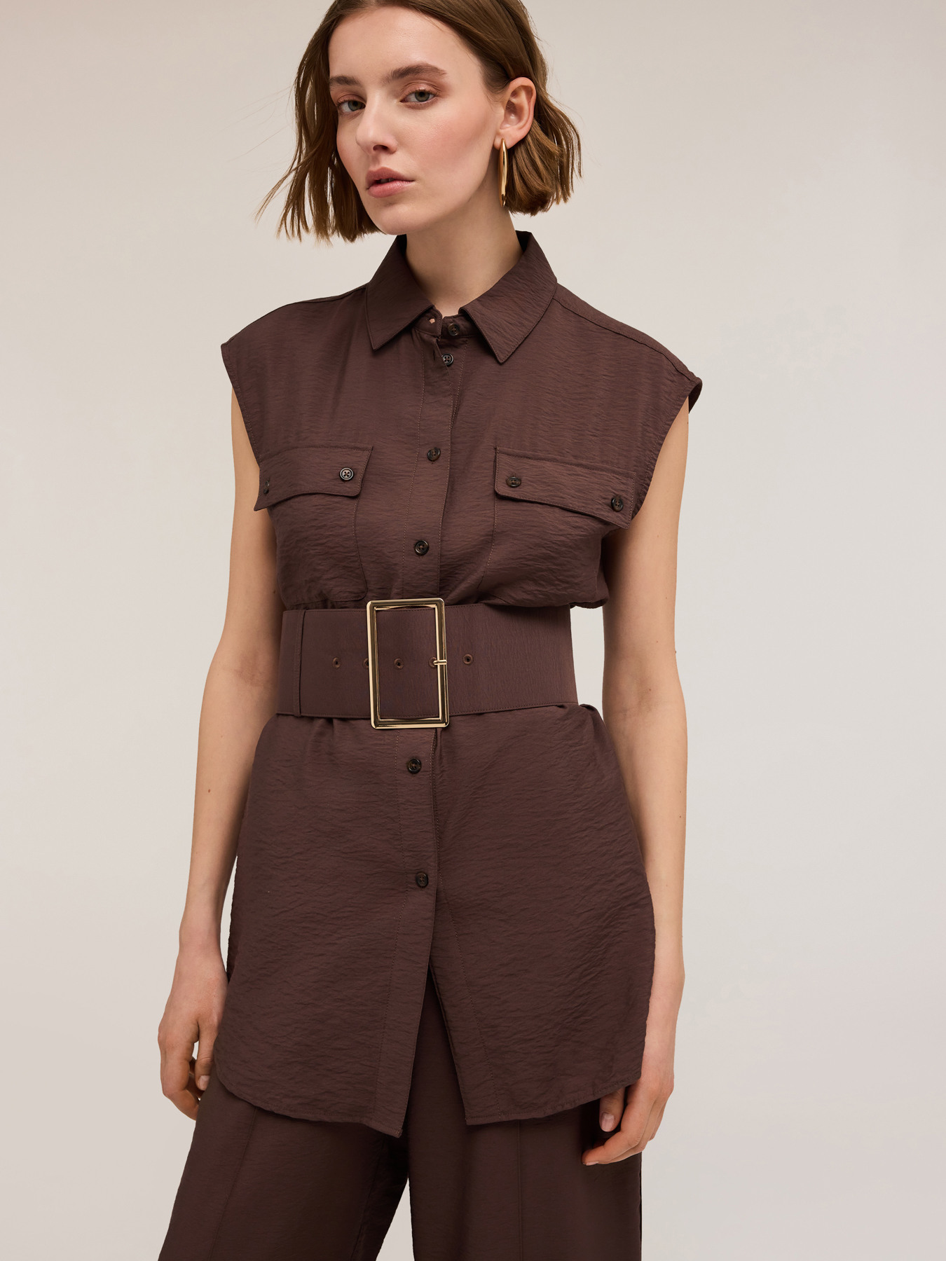 Camicia smanicata con cintura image number 2