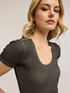T-shirt avec applications de strass image number 2