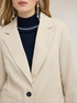 Blazer corto con solapas image number 3