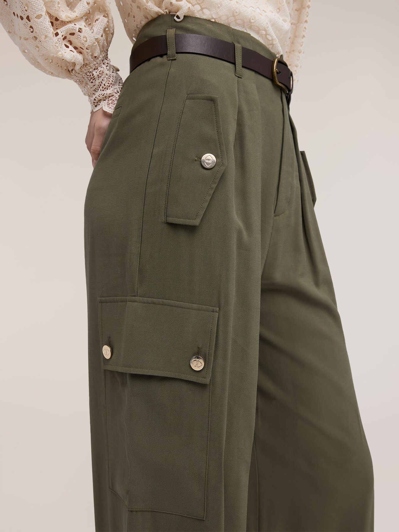 Palazzo pants with cargo pockets image number 3