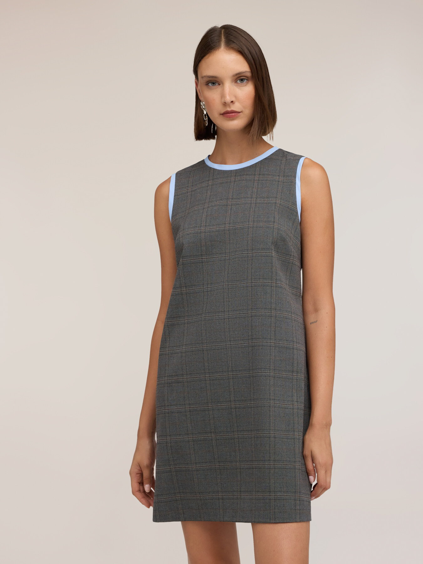 Check-print dress with contrast trim image number 0