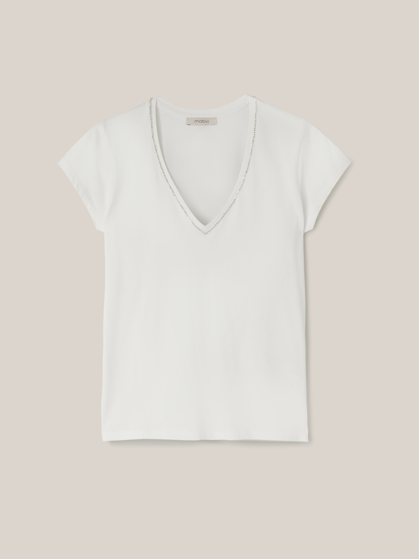 T-shirt scollo a v con catenella di strass image number 3