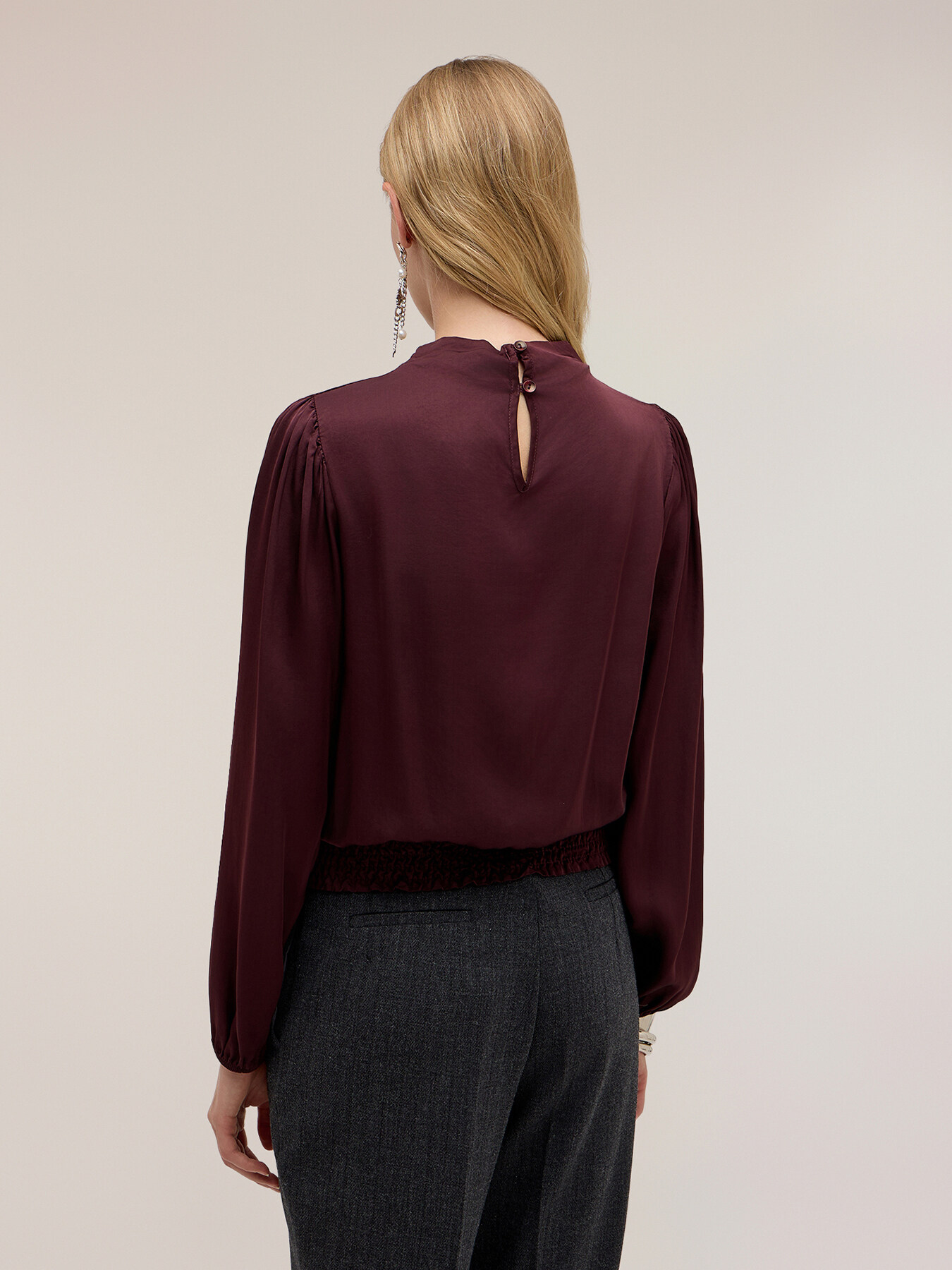 Blusa aus Satin The Tailoring Lab image number 1