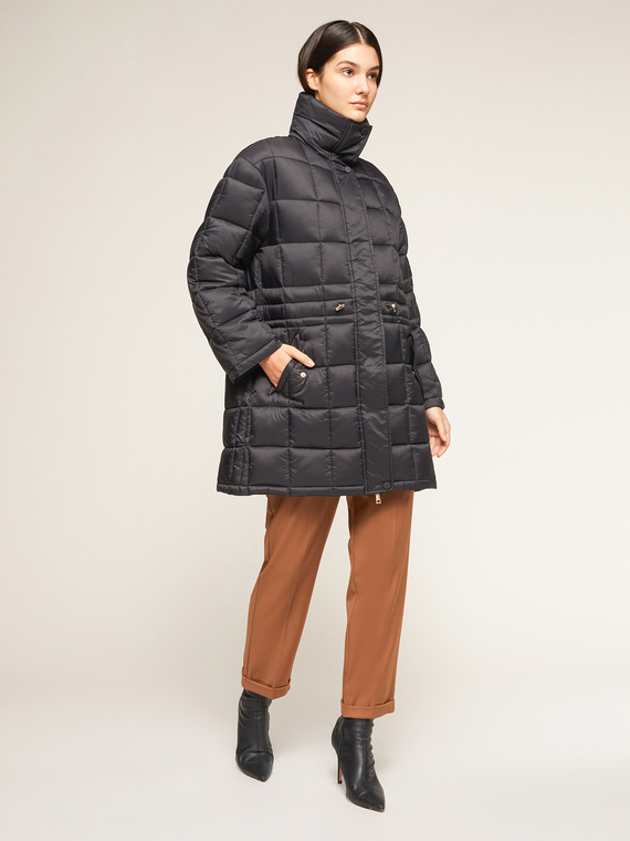 Padded jacket with drawstring at the waist