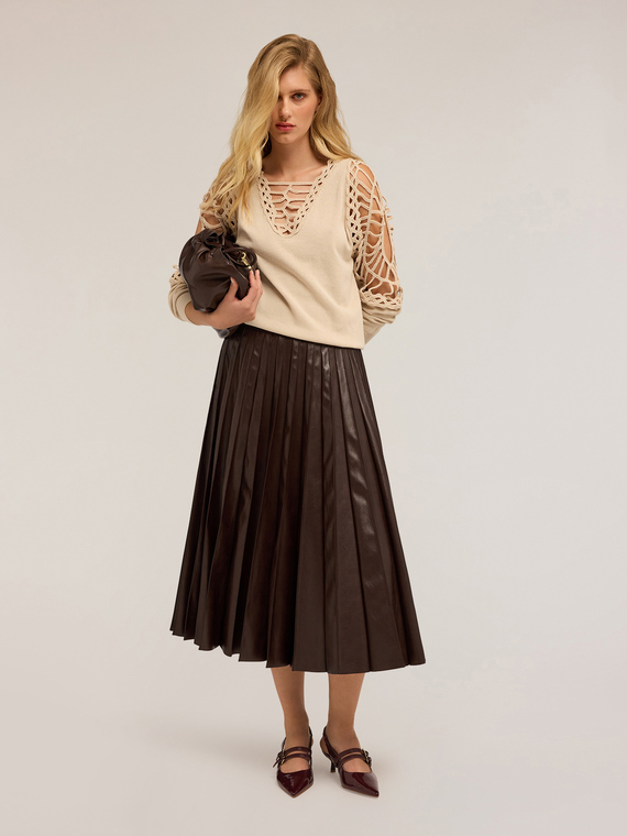 Maglia con inserti in macram&eacute;