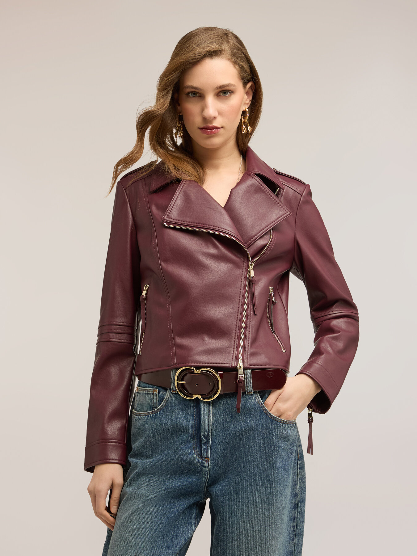 Bikerjacke mit goldenen Rei&szlig;verschl&uuml;ssen image number 0
