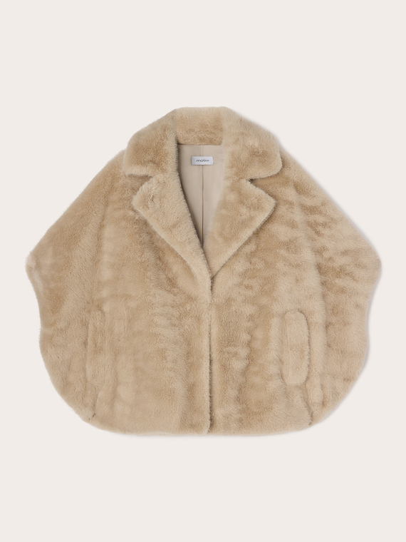Cappa effetto peluche con maxi collo