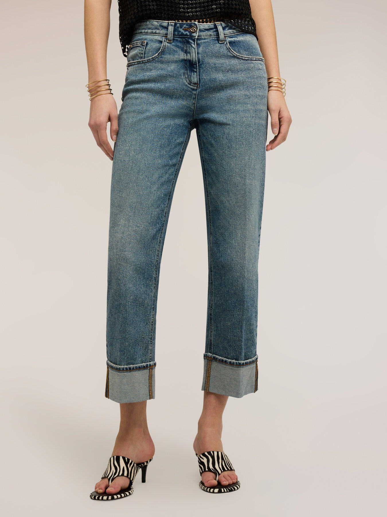 Regular jeans with rolled hem image number 2