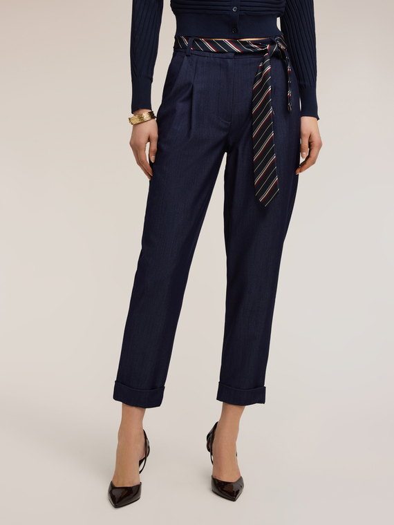 Pantaloni tip morcov din chambray