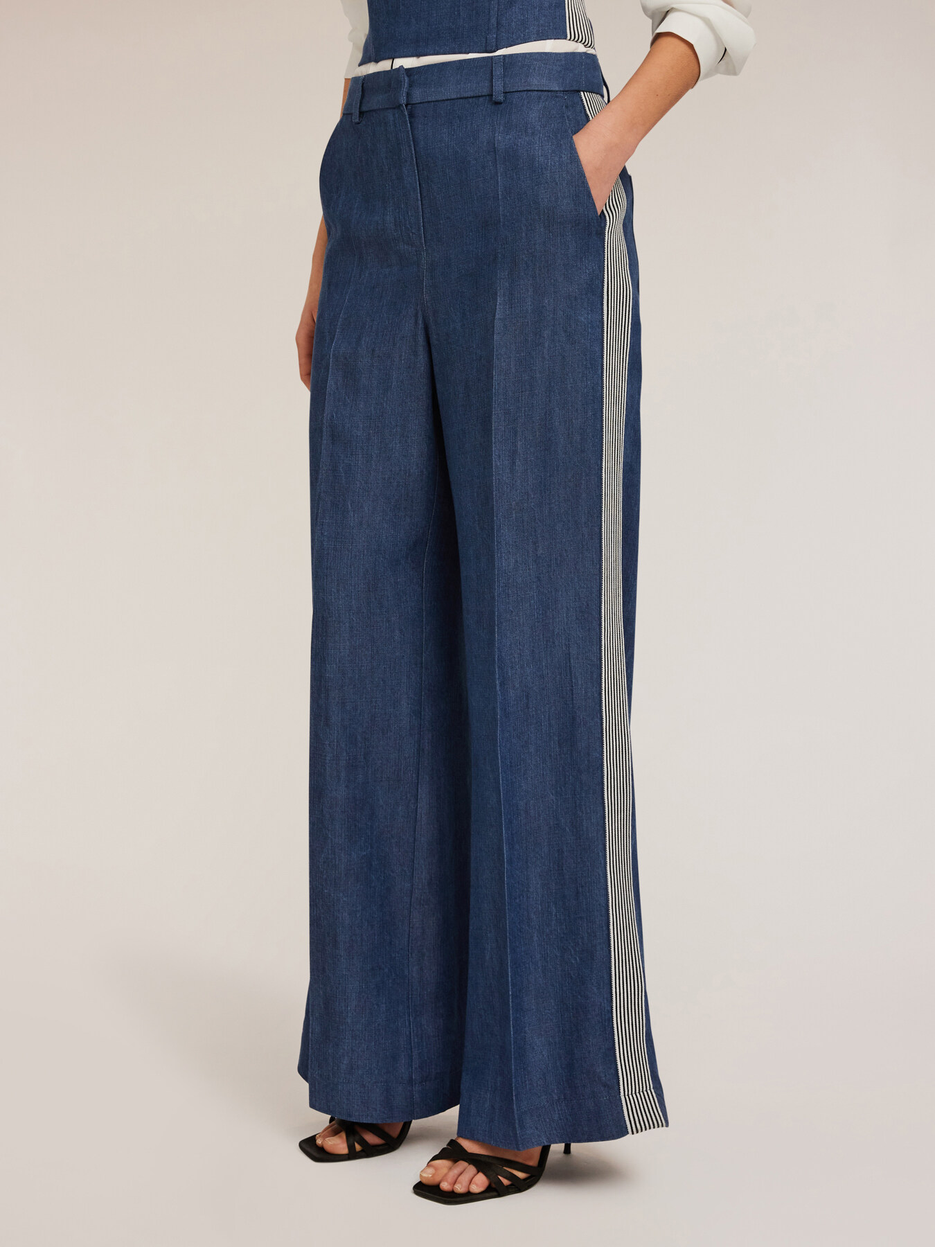 Pantaloni tip palazzo din denim cu benzi laterale image number 2