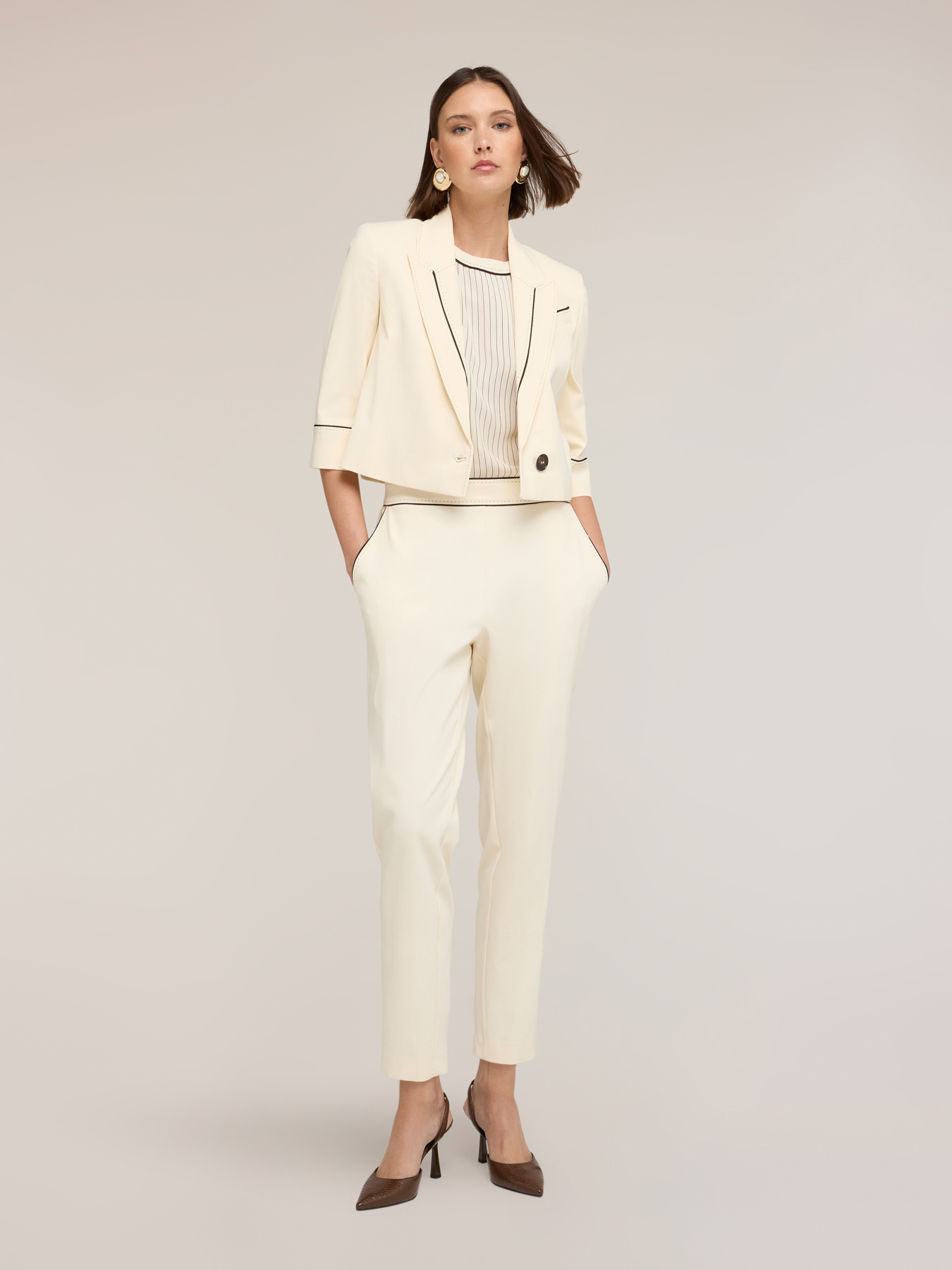 Pantaloni con piping The Tailoring Lab image number 2