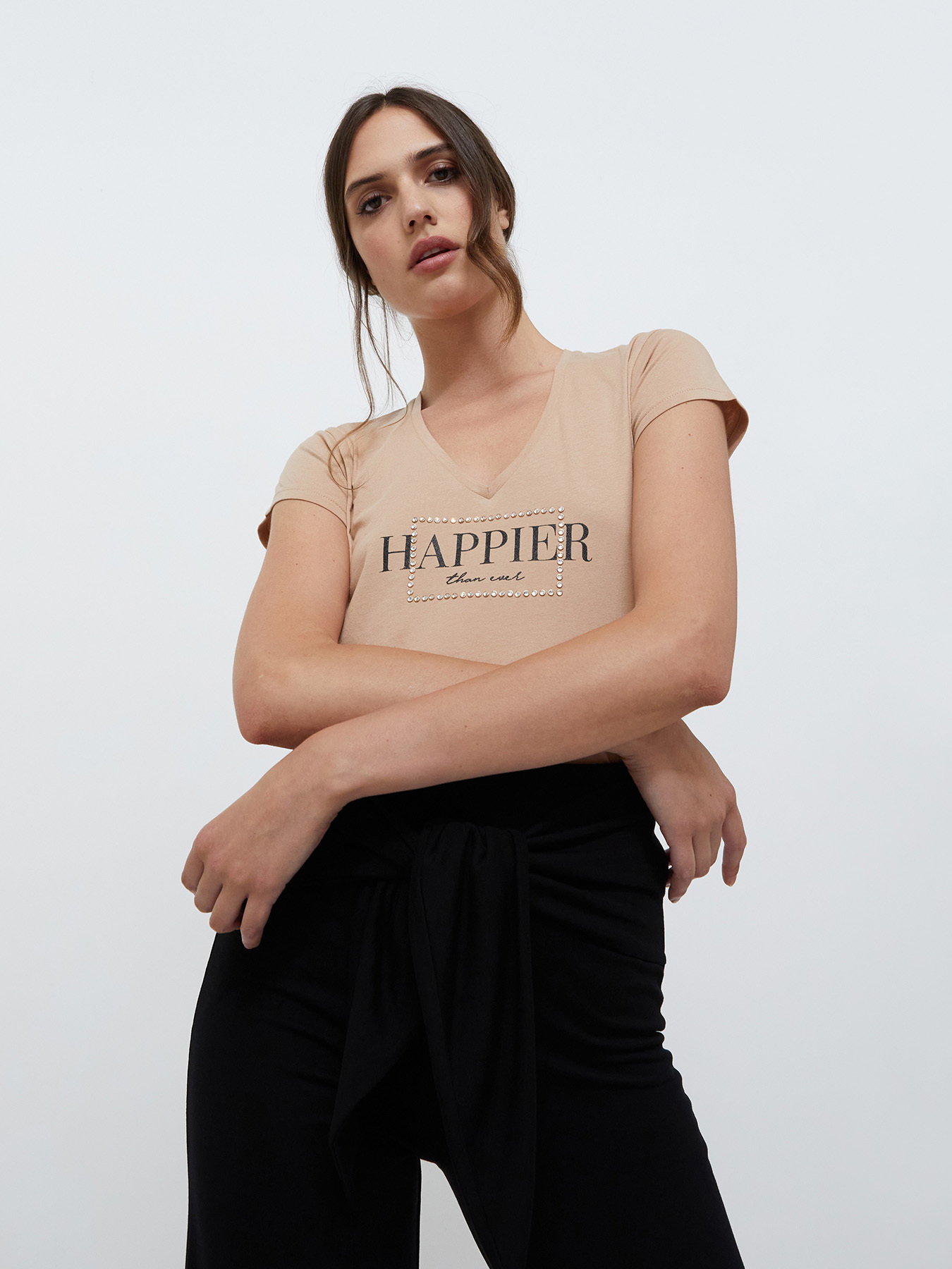 T-shirt scollo a v con scritta image number 0