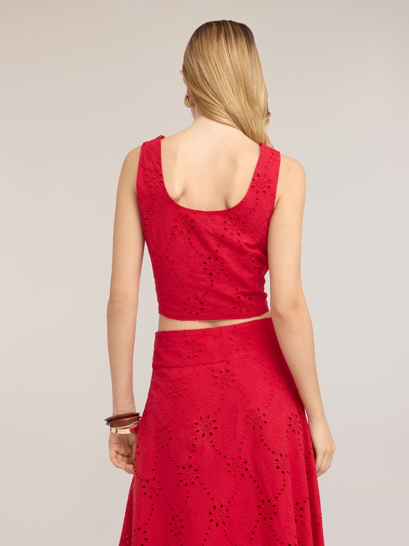 Crop top in broderie anglaise image number 1