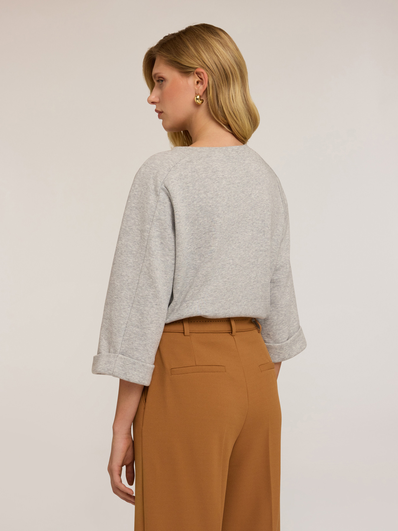 Felpa ricamata image number 1