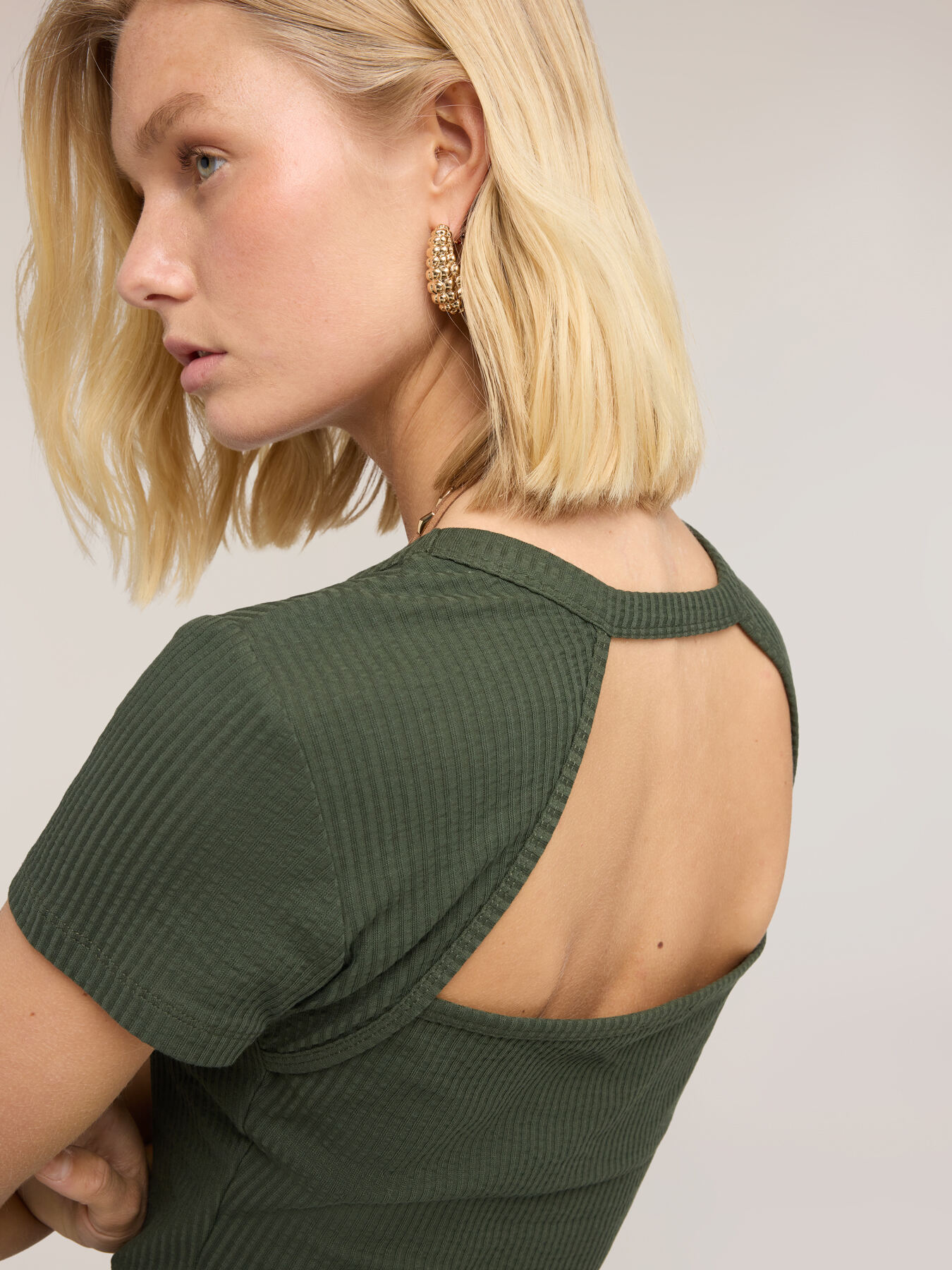 Ribbed jersey T-shirt with cut-out image number 3