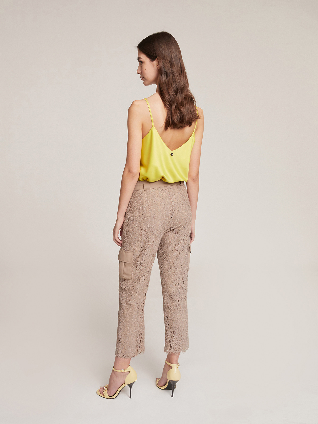 Pantaloni cargo in pizzo image number 2