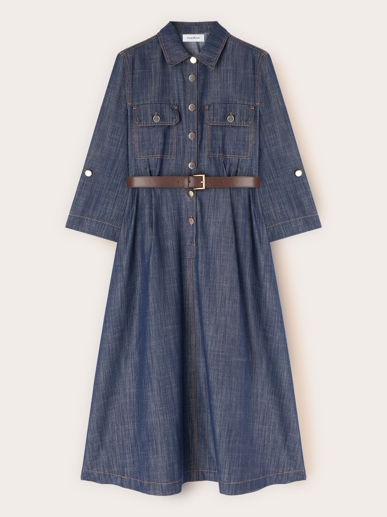 Robe chemise midi en denim avec ceinture image number 4