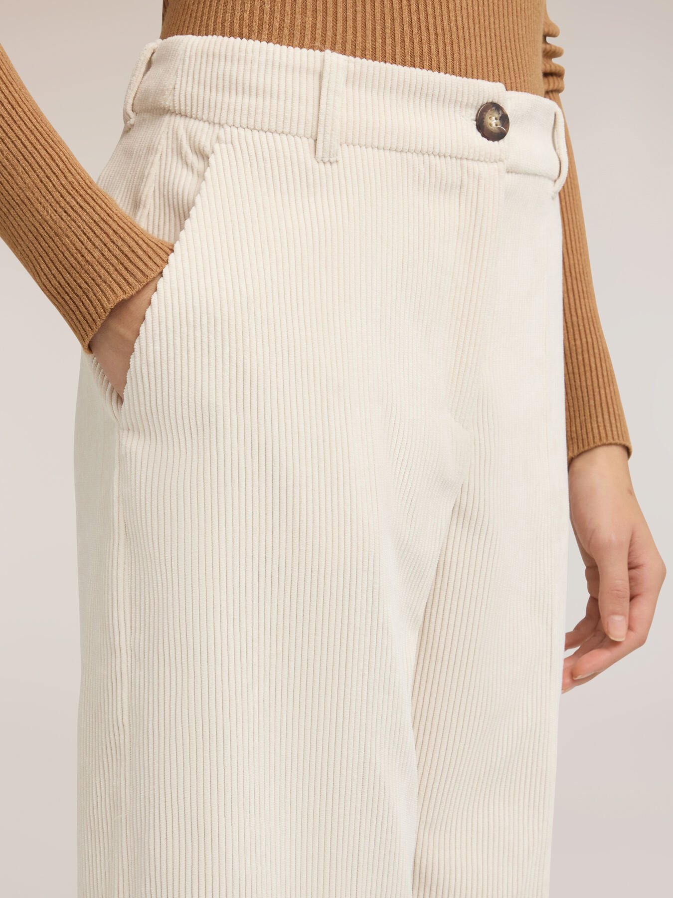 Cropped corduroy trousers image number 3