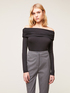 T-shirt off-shoulders image number 0