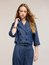 Trench corto de doble botonadura en chambray image number 1