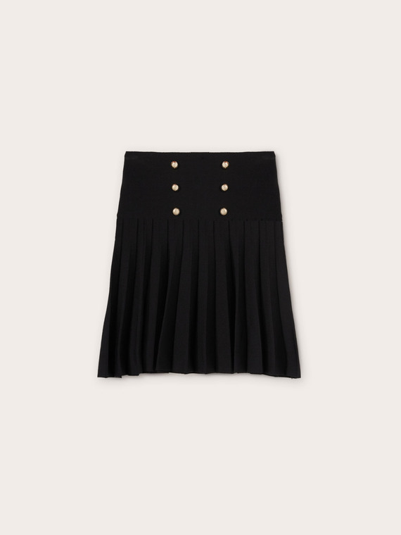 Pleated knit skirt with buttons