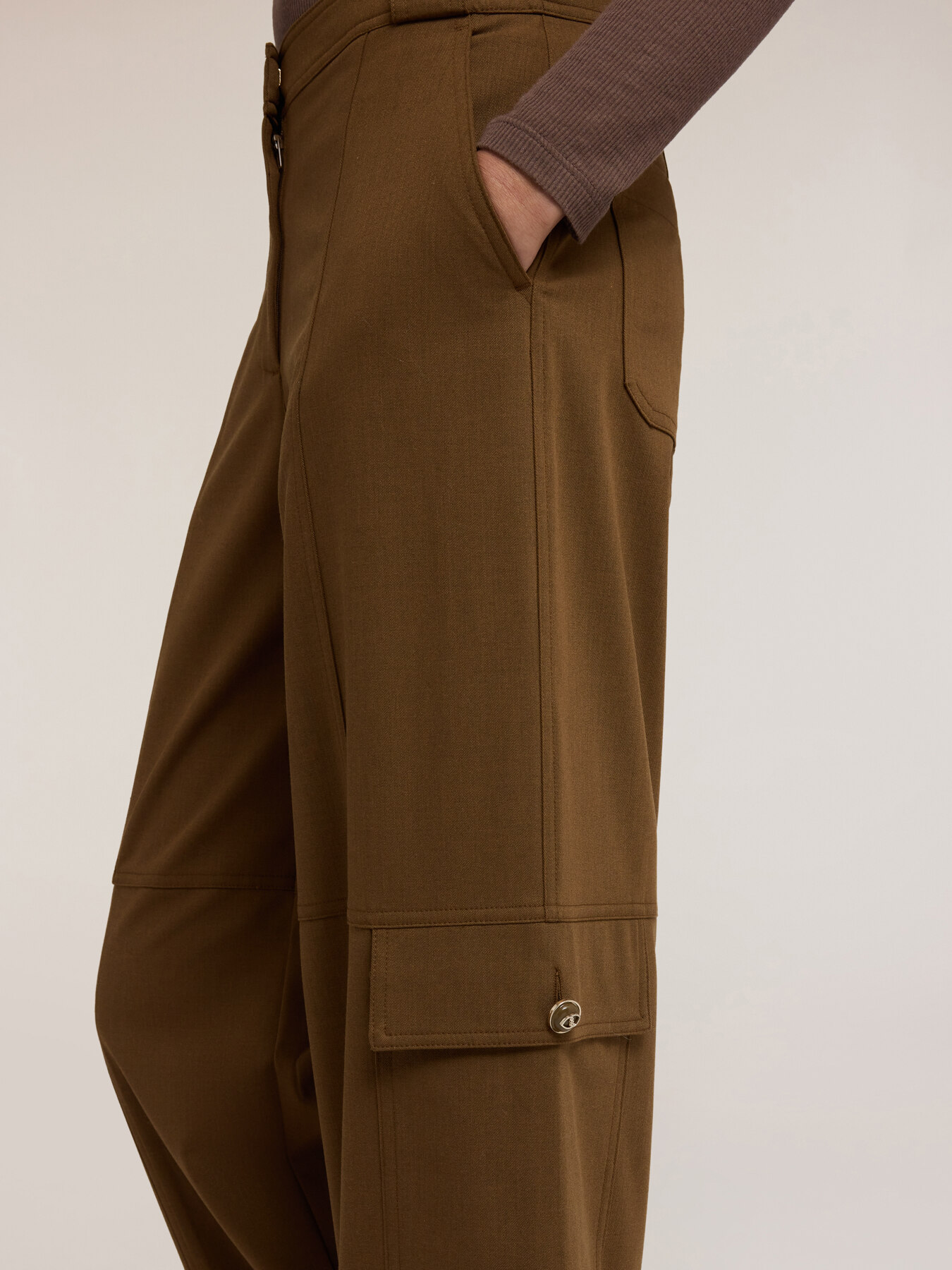 Pantalon cargo en flanelle mélangée laine image number 2