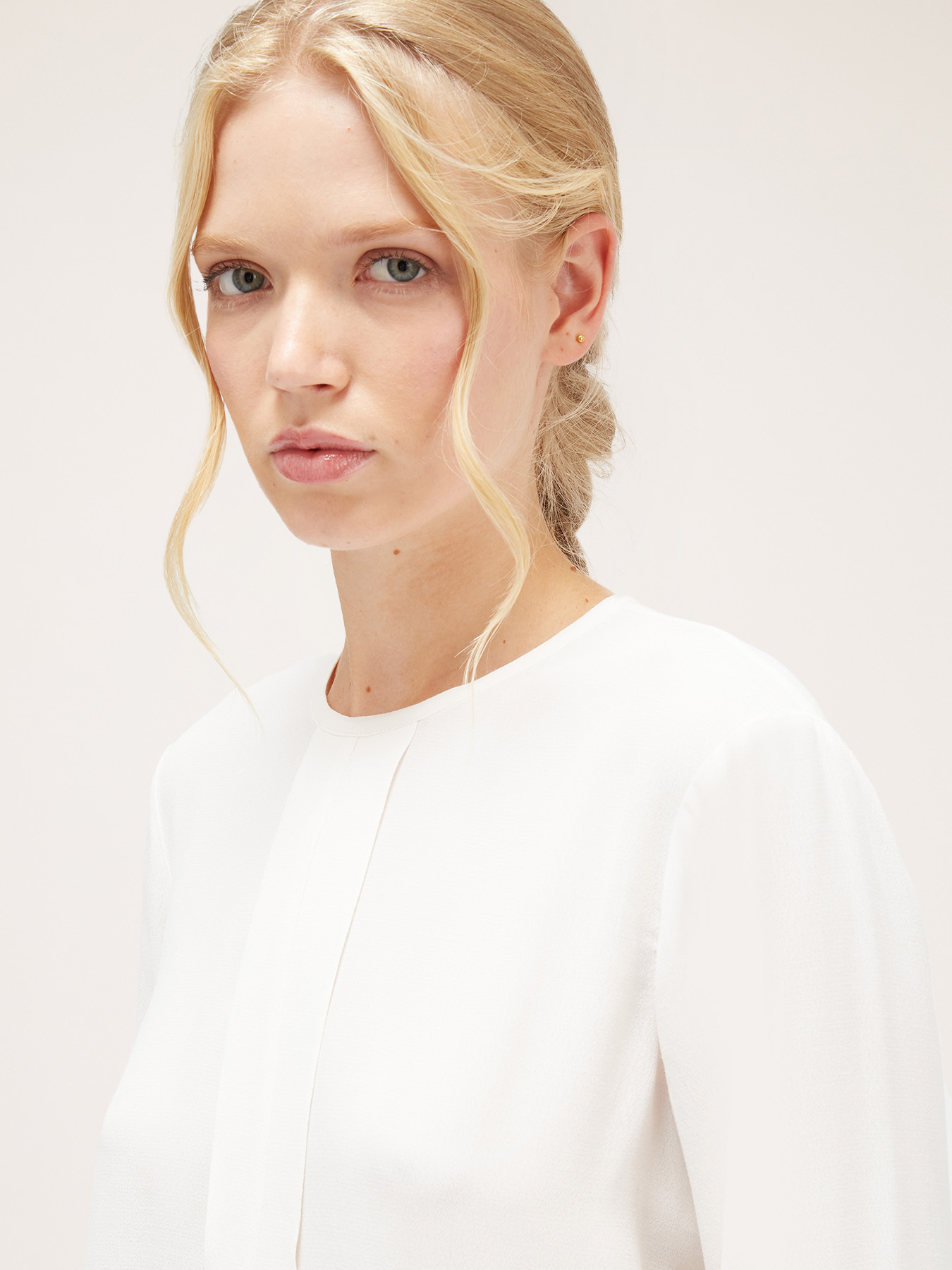 Bluză fluidă cu pliu image number 2