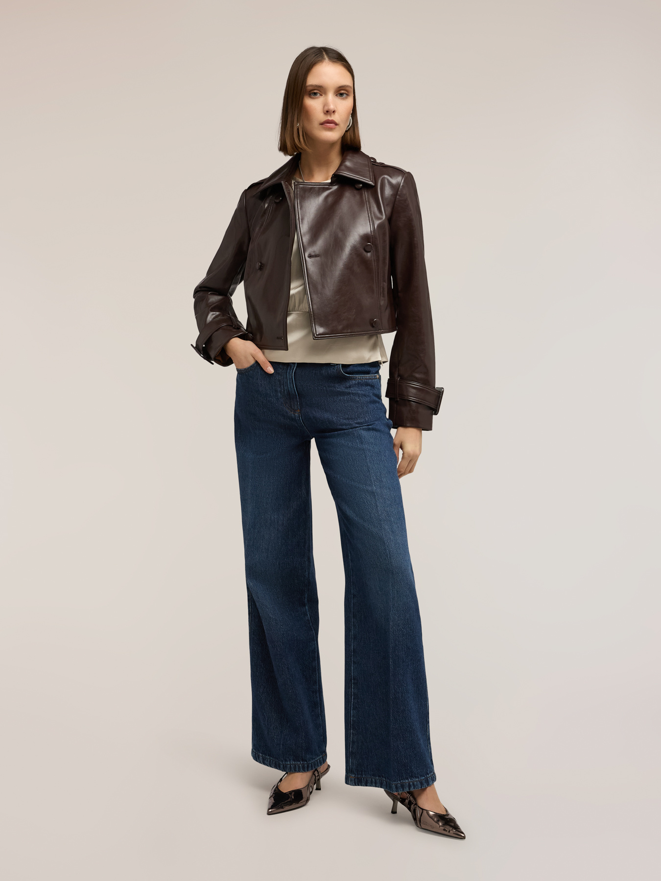 Cropped Jacke aus gl&auml;nzendem beschichtetem Stoff image number 3