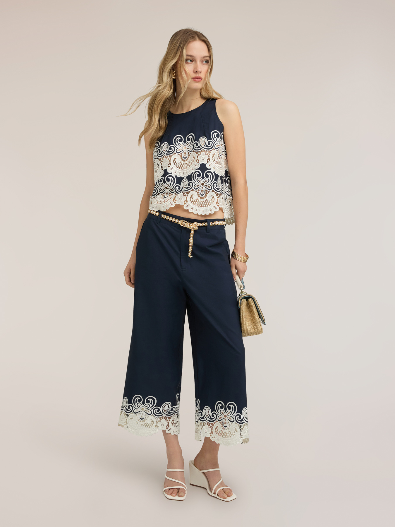 Cropped poplin trousers with lace image number 2