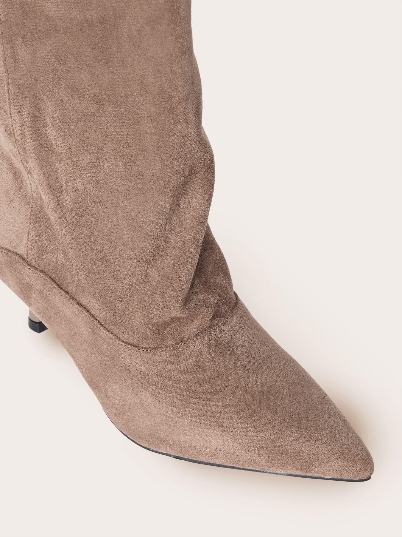 Stiefelette mit niedrigem Absatz image number 2