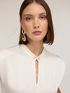 Blouse en satin avec col mao image number 3