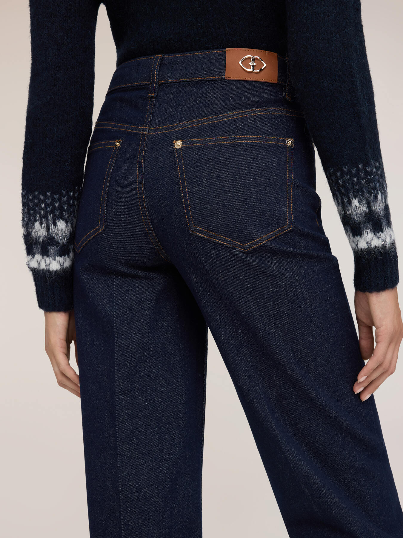 Weite Jeans mit hoher Taille image number 3