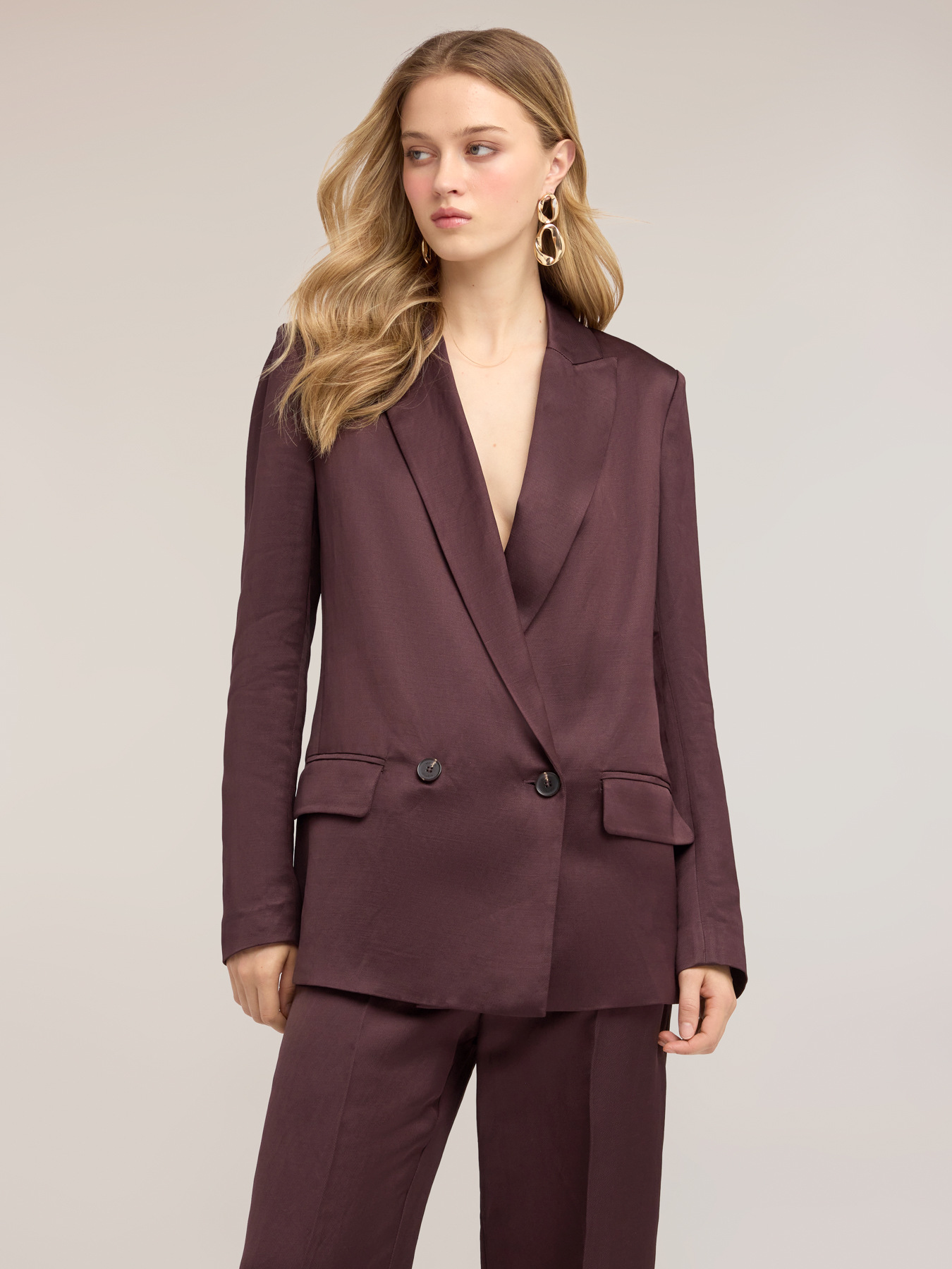 Double-breasted structured jacket in linen blend image number 0