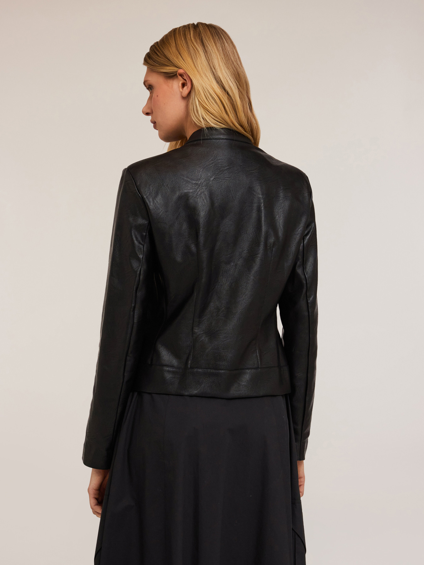 Coated fabric winter jacket with shaping cuts image number 1