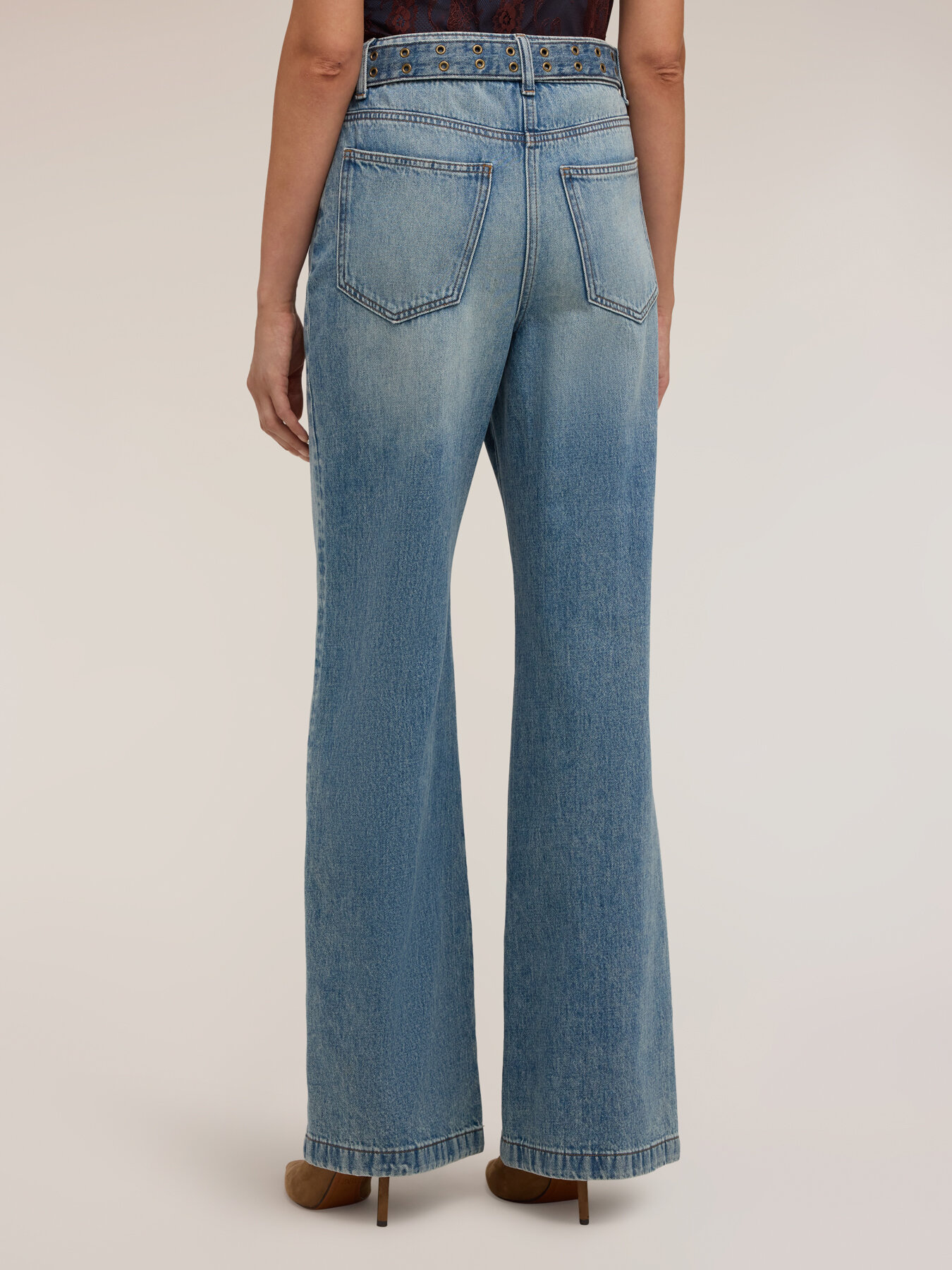 Washed palazzo jeans with studded belt image number 1