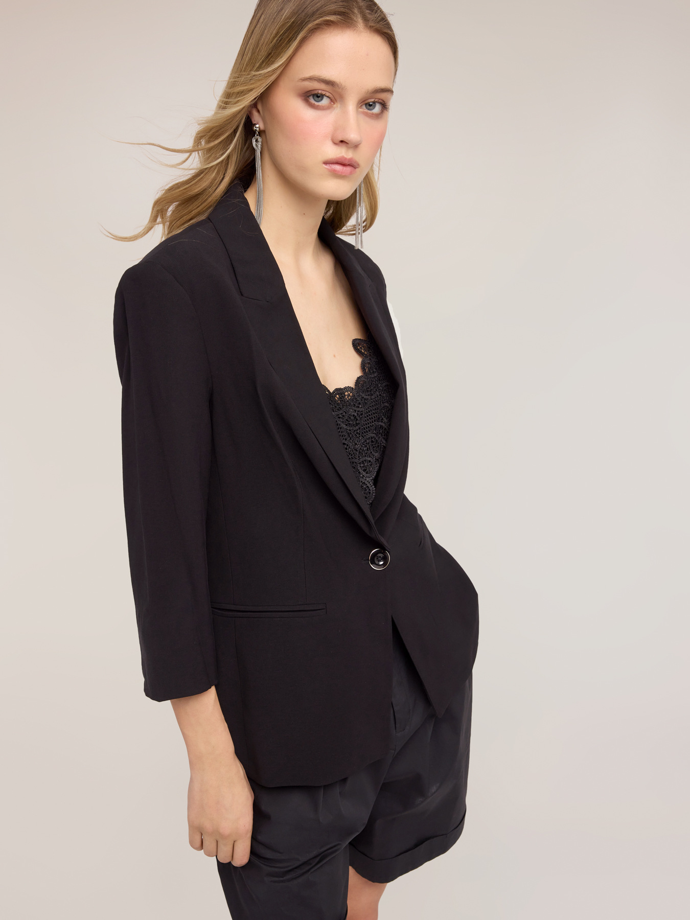 Blazer simple boutonnage en tencel avec dentelle image number 0