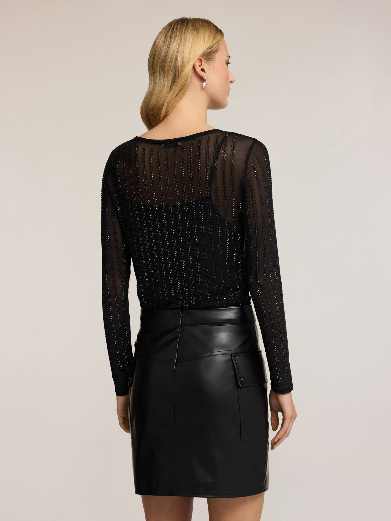 Camiseta de tul con strass image number 1