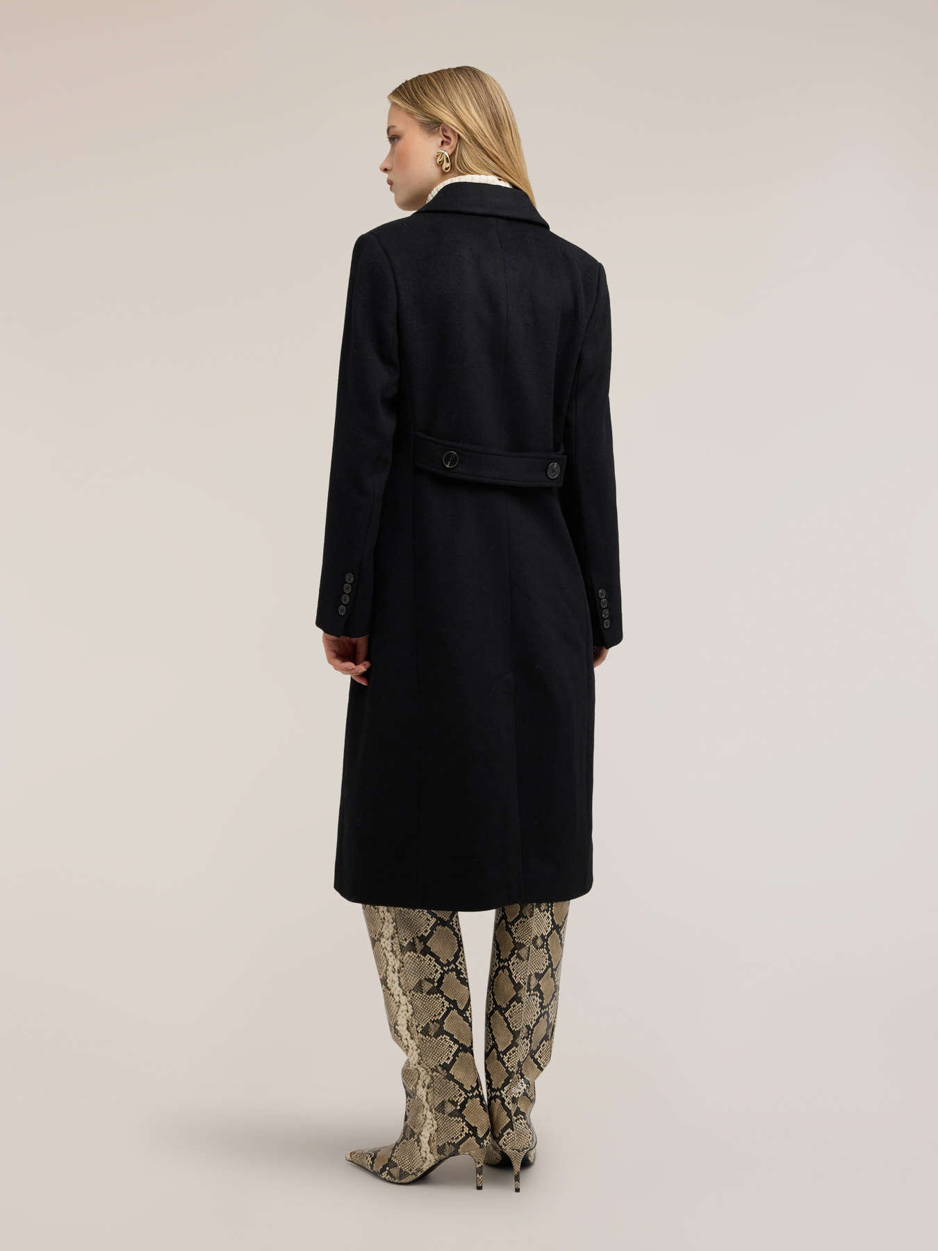 Double-breasted coat in wool blend drap image number 1