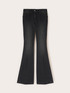 Jeans mit ausgestelltem Bein in Denim Black Wash image number 4