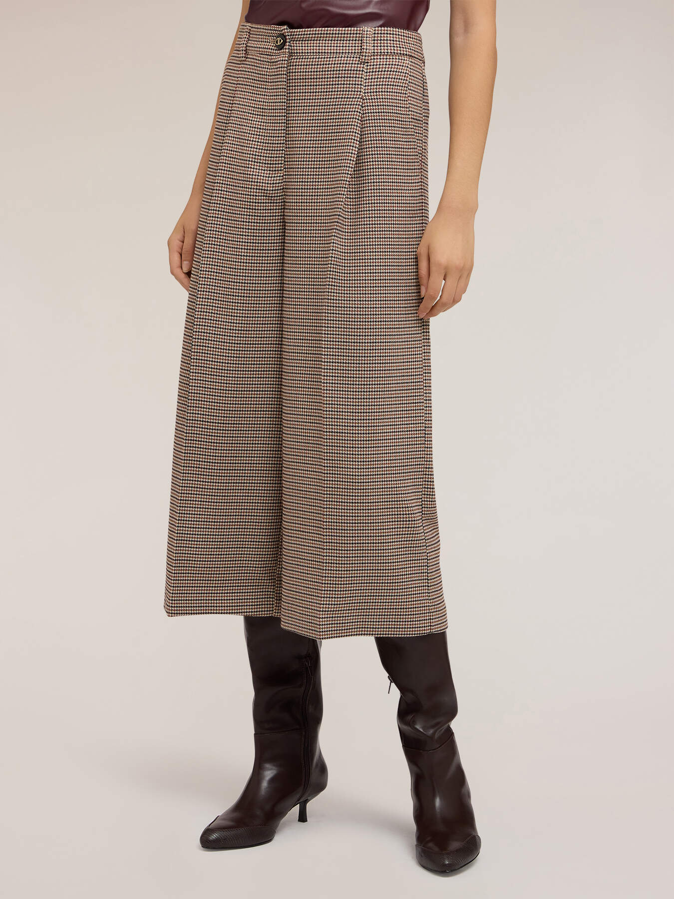 Pantaloni scurți cu model în carouri image number 2