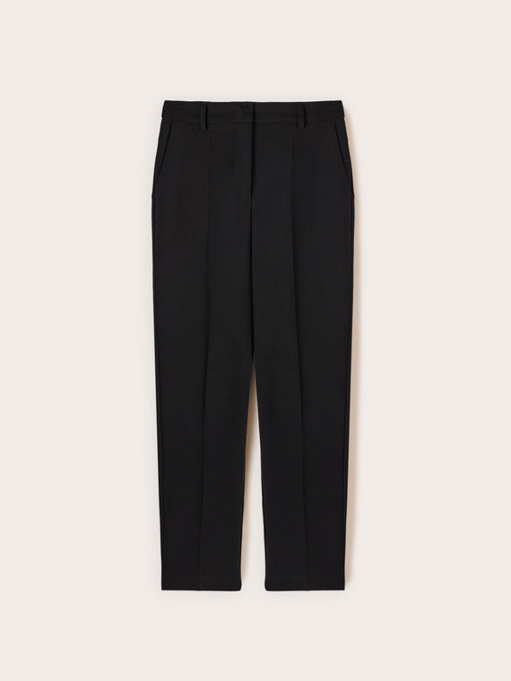 Regular trousers with pressed crease