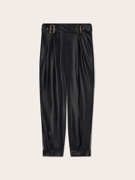 Carrot-fit pants with belt