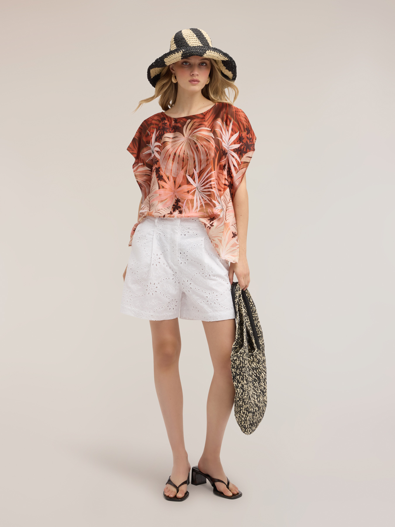 Kimono blouse in printed satin image number 2