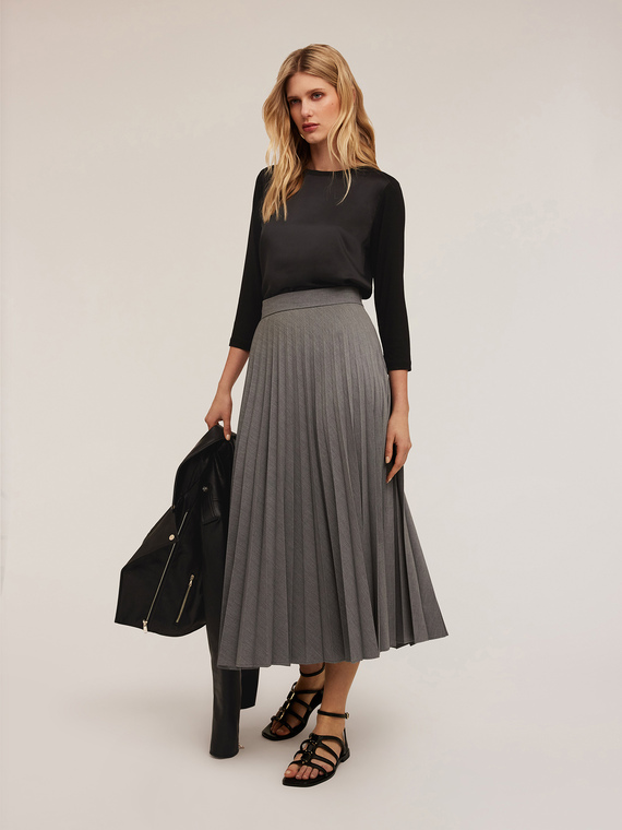 Basic dual fabric T-shirt