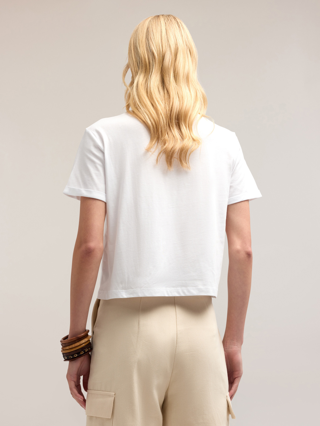 T-shirt boxy con scritta ricamata image number 1