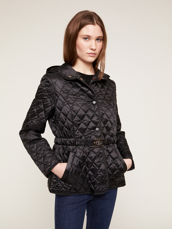Short fitted down jacket with diamond pattern